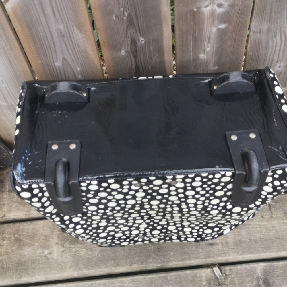 Handbag - Picture 2 of 2
